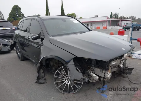 2020 Mercedes-Benz Glc 300 300 z USA, uszkodzony, nr VIN W1N0G8DBXLF828539